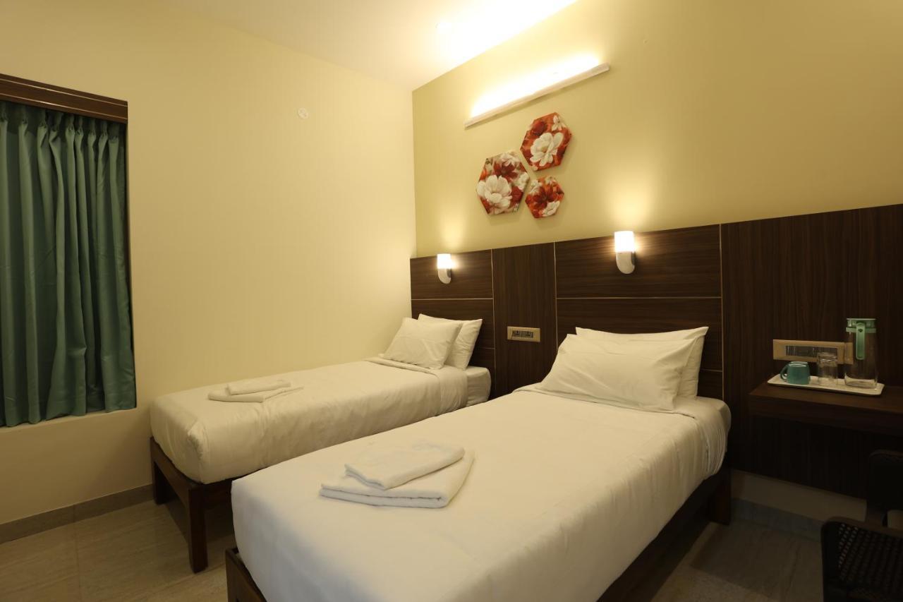 Minas Manor Otel Tiruchirappalli Dış mekan fotoğraf