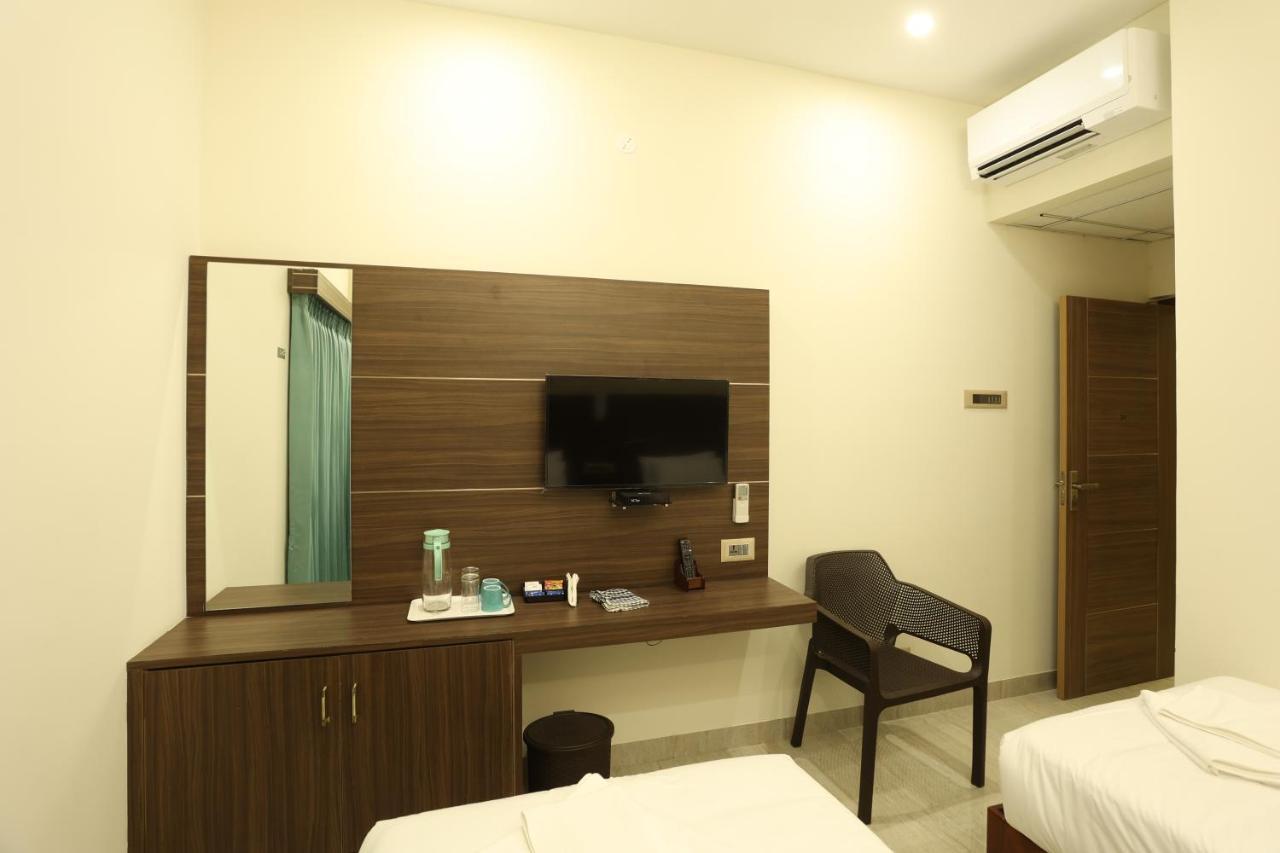 Minas Manor Otel Tiruchirappalli Dış mekan fotoğraf