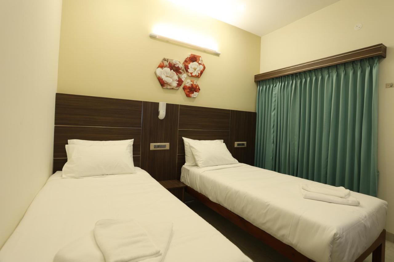 Minas Manor Otel Tiruchirappalli Dış mekan fotoğraf