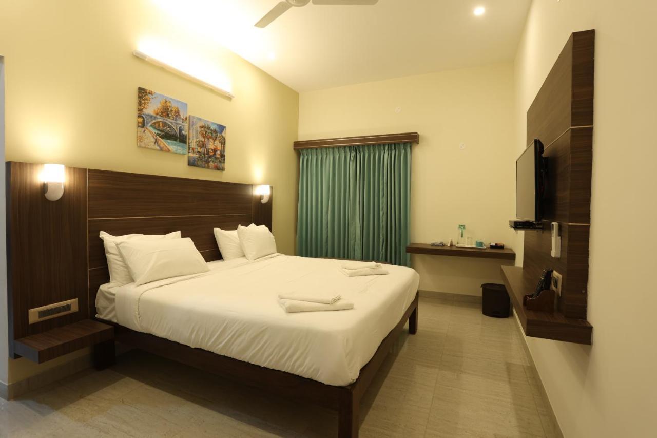 Minas Manor Otel Tiruchirappalli Dış mekan fotoğraf