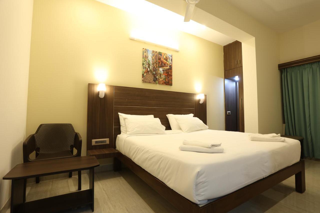 Minas Manor Otel Tiruchirappalli Dış mekan fotoğraf