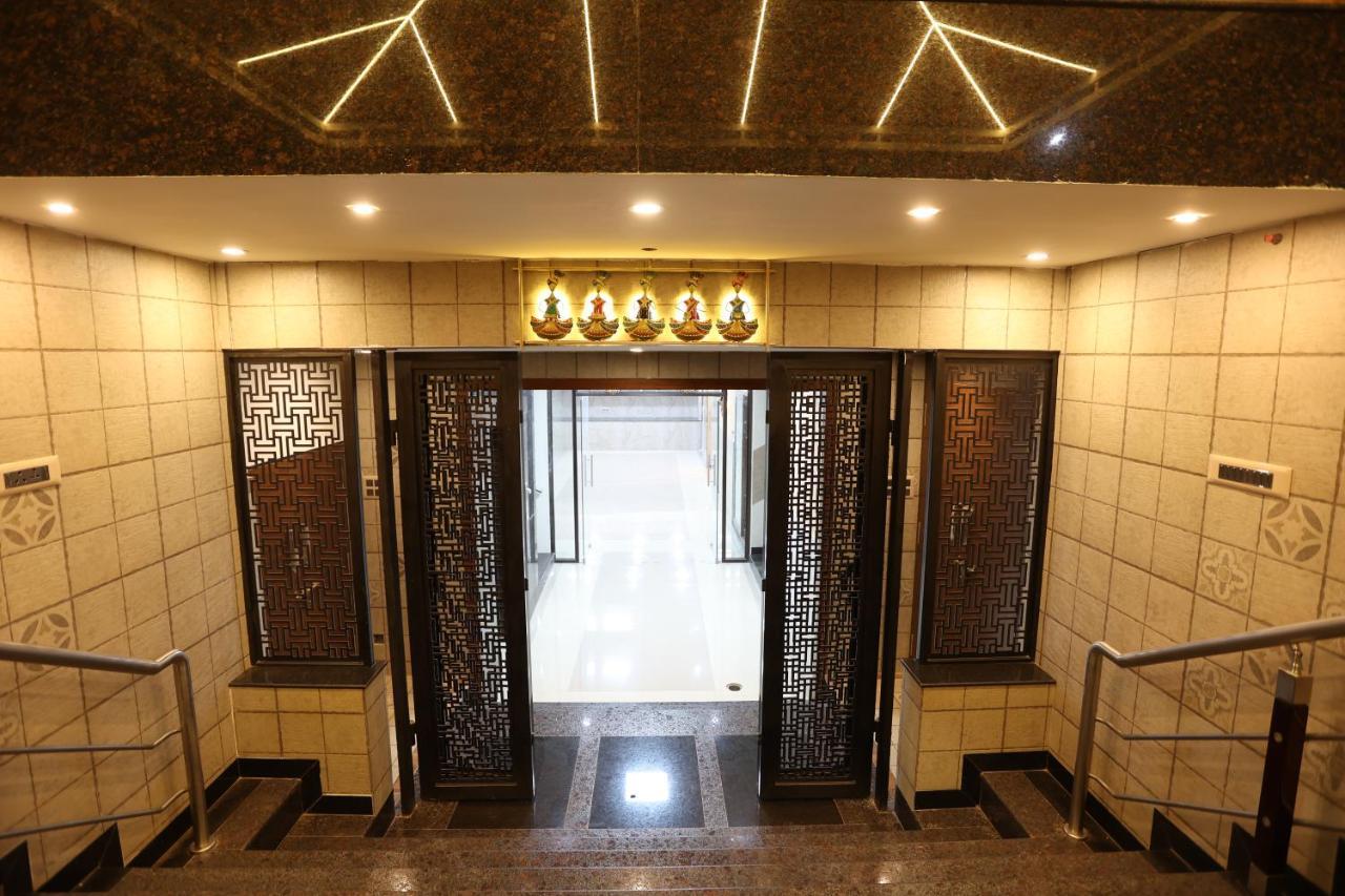 Minas Manor Otel Tiruchirappalli Dış mekan fotoğraf