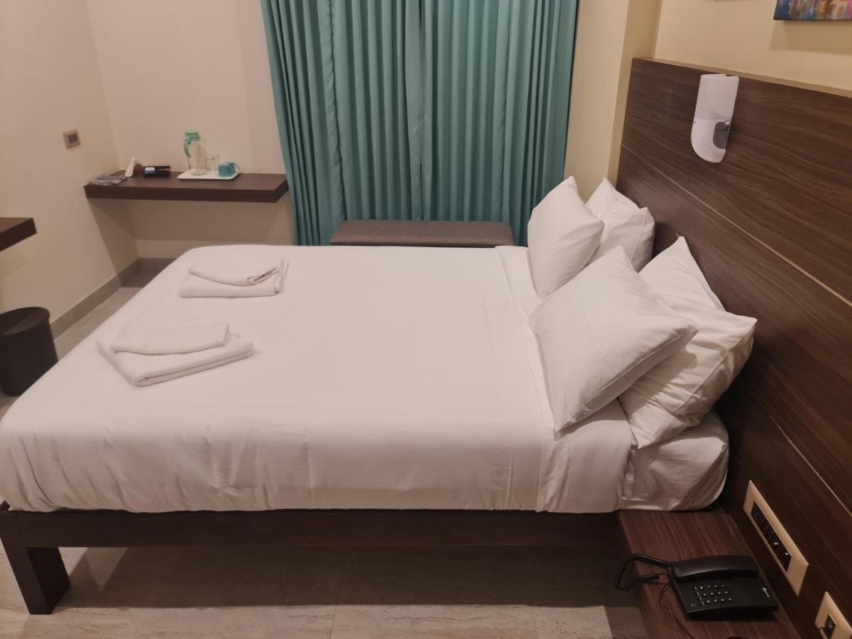 Minas Manor Otel Tiruchirappalli Dış mekan fotoğraf